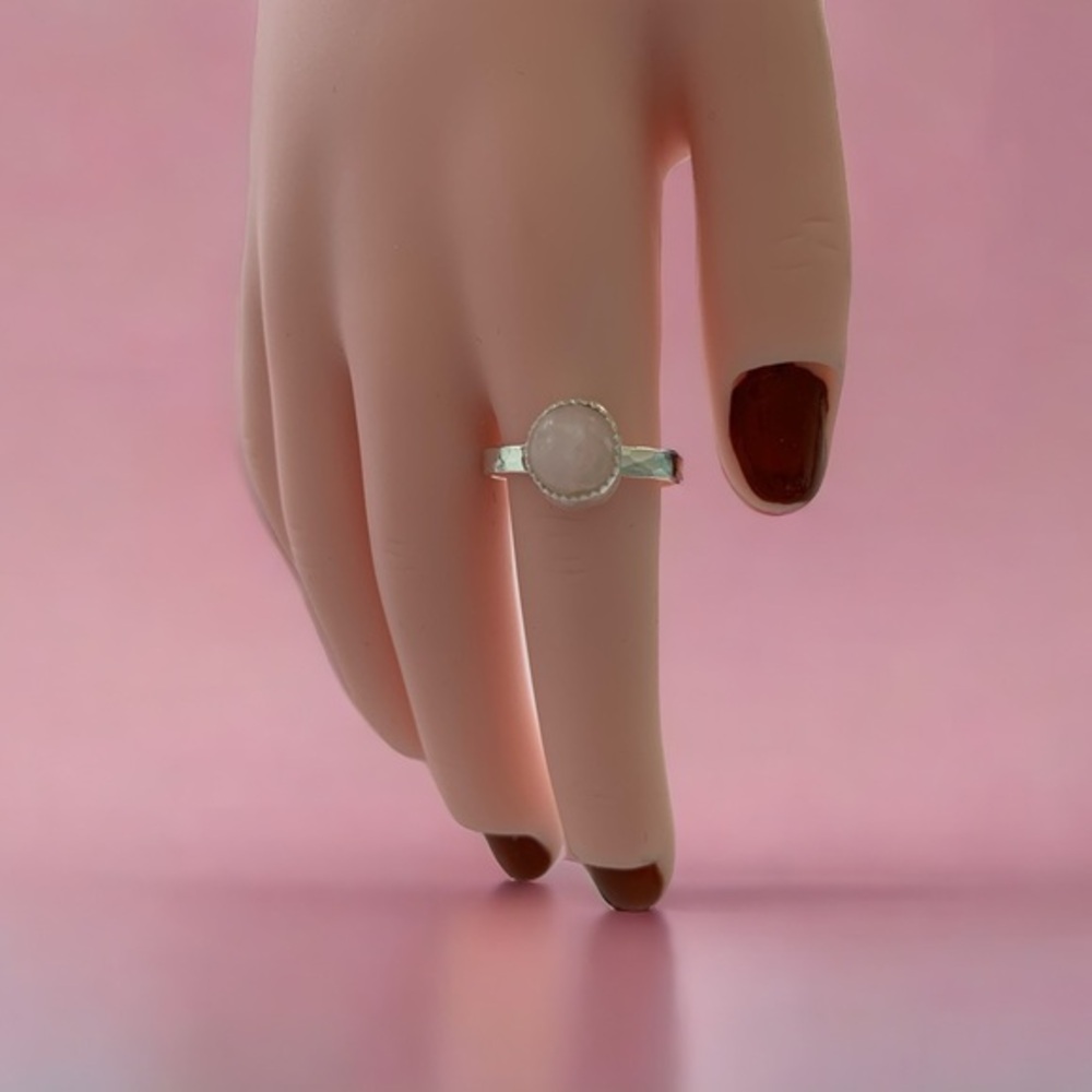 Rose quartz sterling silver ring. Size 7